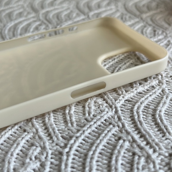☁️ Peel Super Thin IPhone 13 Case - Picture 10 of 12